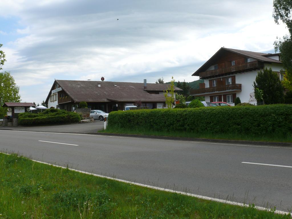 Waldhotel Dornroeschenshoeh Hemfurth-Edersee Buitenkant foto