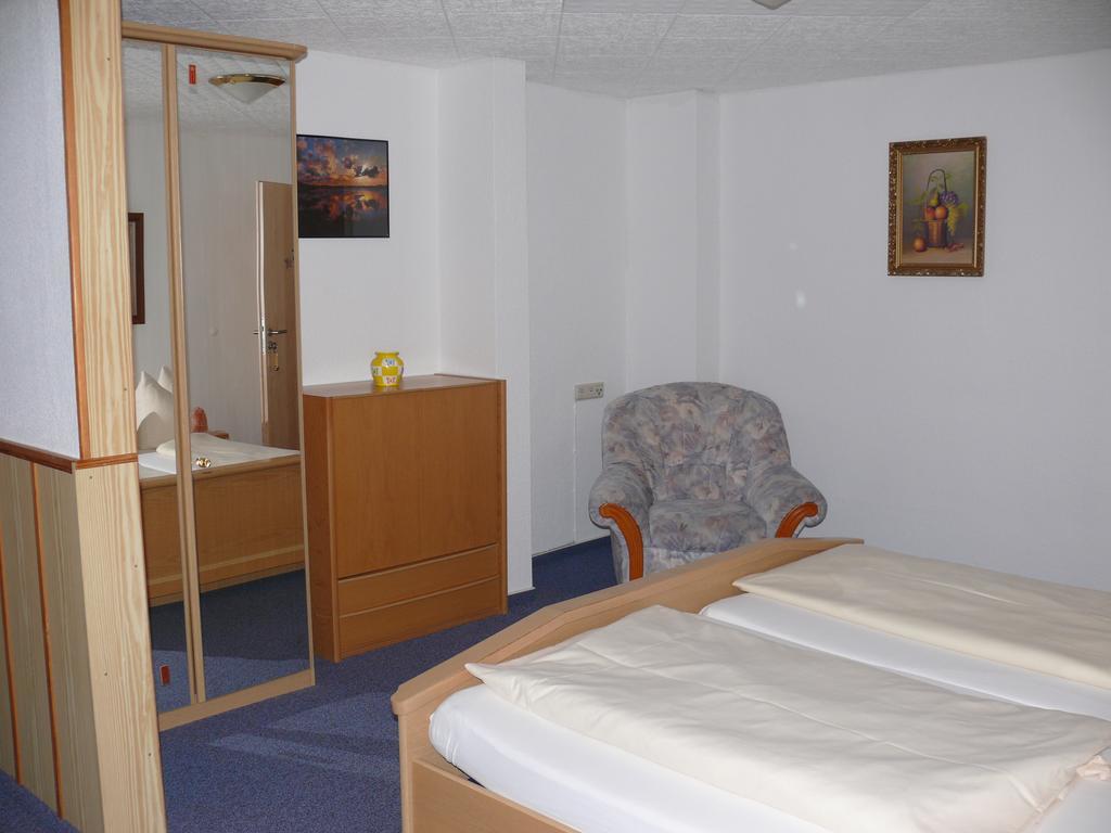 Waldhotel Dornroeschenshoeh Hemfurth-Edersee Kamer foto